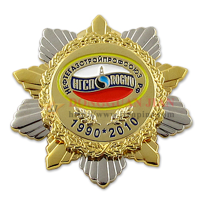 Tofarvede militære badge-pins