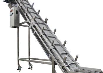 Wire mesh belt conveyors: heat-resistant and waterproof