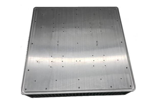 What are the uses of aluminum plates?