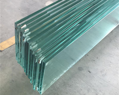 High quality 12mm 15mm 19mm safety toughened low iron glass supplier in China