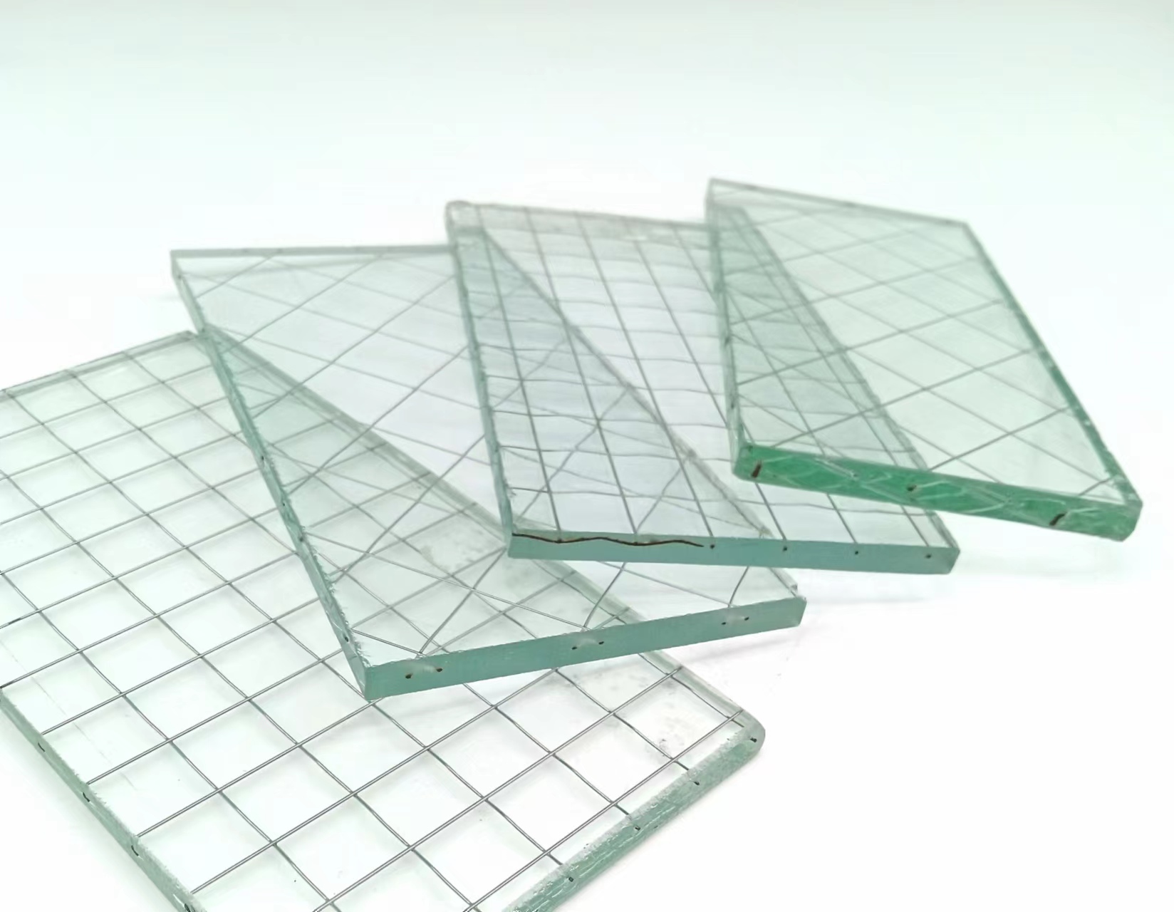 Good quality 6.8mm clear beveled square tempered chicken mesh glass for interior decoration