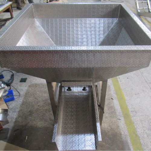 vibration feeders | Automatic Hopper Feeder With Dimple Stainless Steel Sheet Metal Hopper