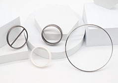 Scegliere l'anello in metallo duro giusto per la stampante a tamponi sigillati