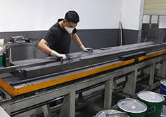 Do pó à energia: o processo de produção de tiras de metal duro
