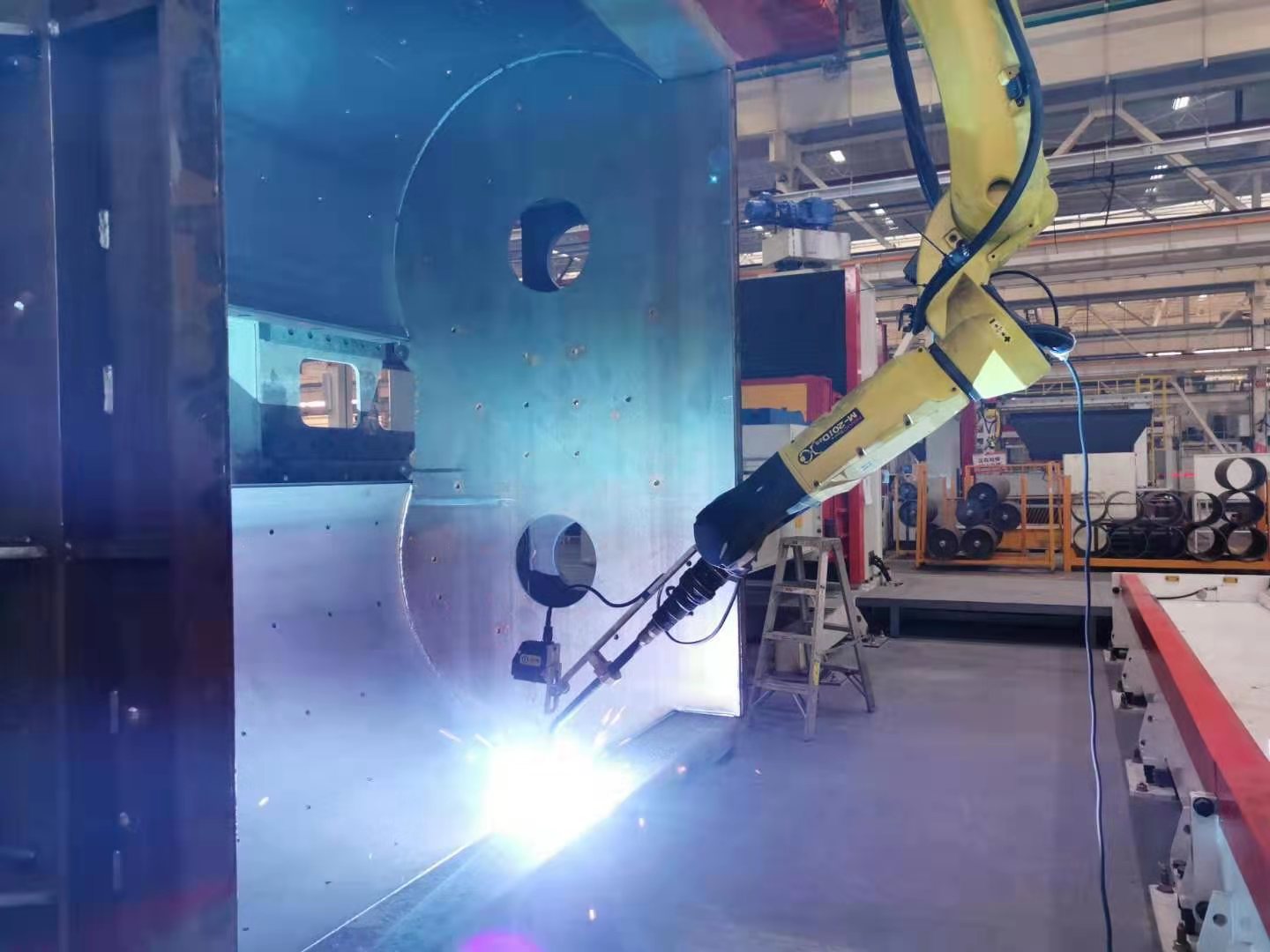 Principles of Automatic Positioning in Welding Robots