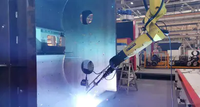 Working Process of Laser Weld Seam Tracking System for Welding Robots