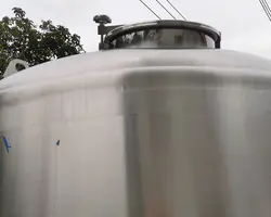 Teollinen räätälöity 10000 gallonan ruostumattomasta teräksestä valmistettu vesisäiliö Paineastia