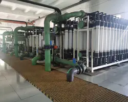 Ķīnas piegādātāji 4T / H Ultrafiltrācijas iekārtas 2T / H reversās osmozes sistēma ūdens attīrīšanai