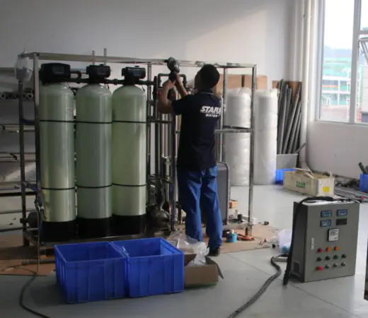 Oem / ODM Pabrik Air Minum Reverse Osmosis Sistem desalinasi air pemurnian desalinasi frp tangki keamanan kartrid filter mesin pengolahan air