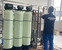OEM / ODM Fábrica de agua potable Sistema de ósamosis inversa purificación de agua purificación de agua FRP cartucho de seguridad del tanque filtro maquinaria de tratamiento de agua