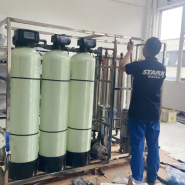 Nhà máy OEM / ODM Nhà máy Nước uống Hệ thống thẩm thấu ngược lọc khử muối nước FRP bể an ninh hộp mực lọc máy móc xử lý nước