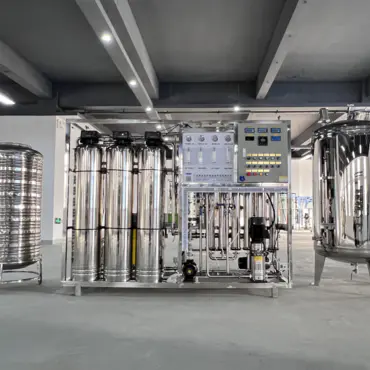2000L RO Máquina filtro purificador industrial RO Filtro RO Equipamento de tratamento de água
