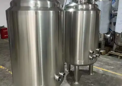 A stainless steel insulation heating water tank is a type of water storage tank