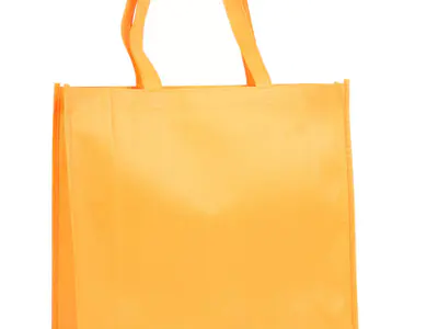 Does the shopping bag have an impact on the environment, and how to use it in an environmentally friendly way?