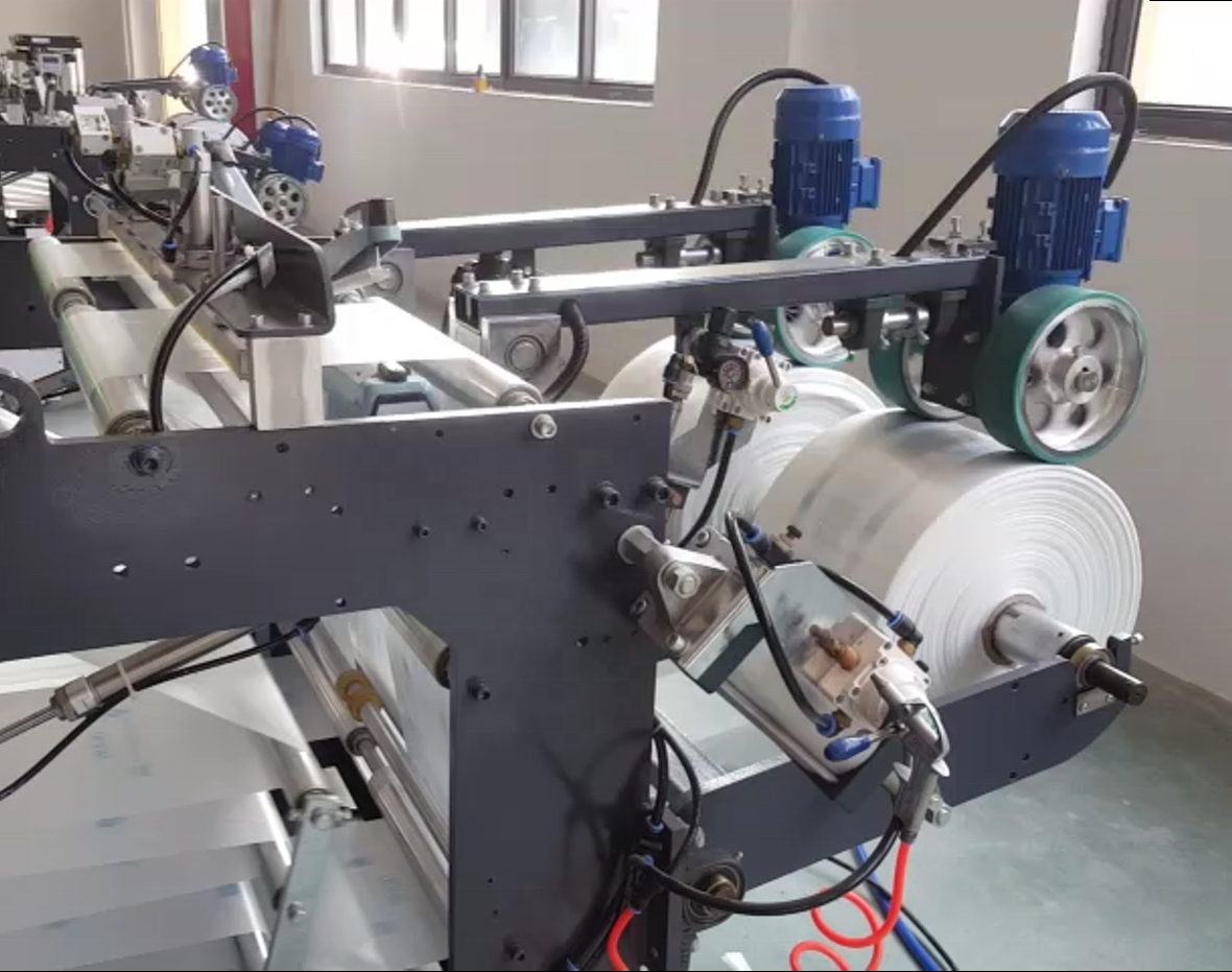 Dvigubų linijų sujungimo maišelių gamybos mašina (popieriaus šerdis)
