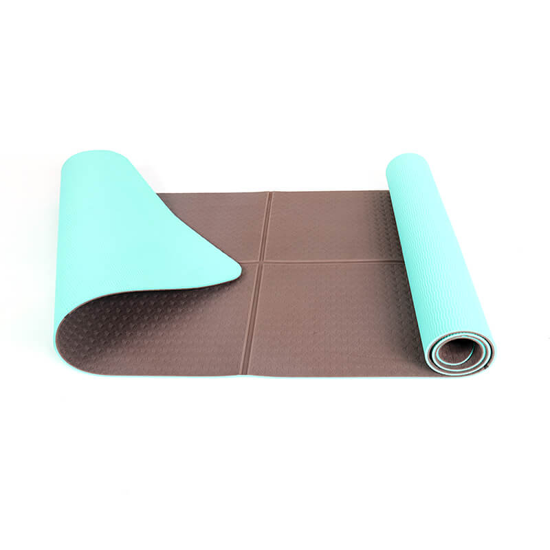 Wholesale Floding Travel Yoga Mat 1/4 Thick Easy to Carry to Class Beach Park Travel Non Slip 5mm Foldable TPE Custom Logo Pilates Exercise Yoga Mat