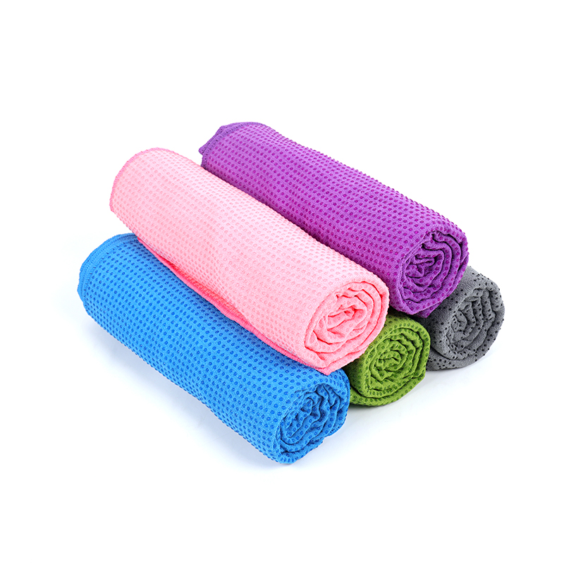 Wholesale Organic Custom Microfiber Yoga Towel Non-Slip Hot Yoga Towel with Super-Absorbent Soft in Many Colors, Silicone PVC Grips for Bikram Pilates and Yoga Mats 