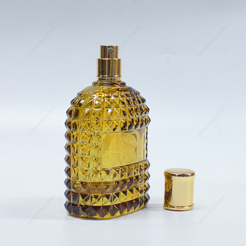 Dombornyomott üveg parfümös üveg egyedi fedéllel