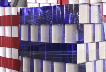 El proceso de producción de cajas de regalo en la fábrica