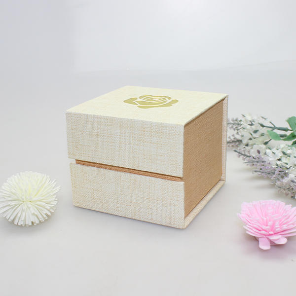 High Quality White Luxury Custom Pattern Square Candle Gift Box For Christmas Gifts