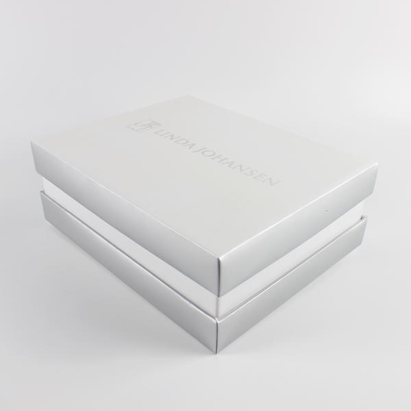 Custom Exclusive Sizes Shape And Logo White Cosmetic Box Packaging