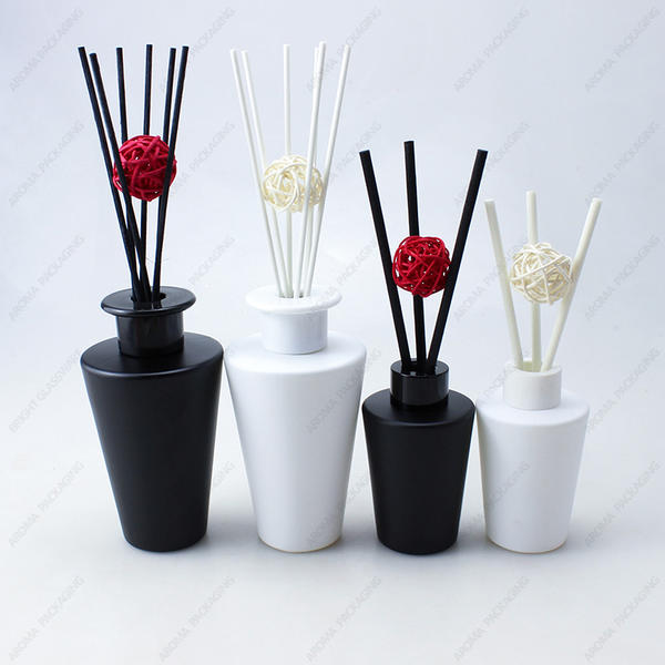 Factory Made Luxury Matte Black White Round Diffuser Bottle With Screw Lid
