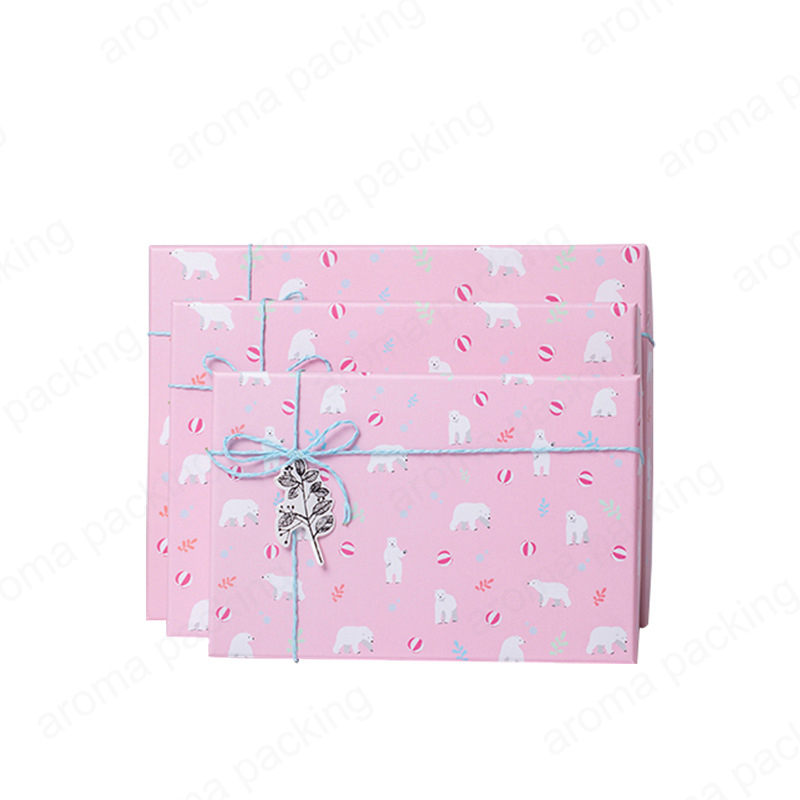 ふたおよびリボンが付いているギフト包装のための最高品質の贅沢な正方形のピンクのペーパー箱