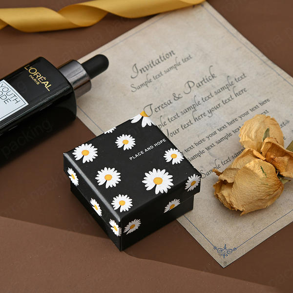 Custom Pattern Black Gift Box Supplier With Lid Bridesmaid Proposal Box For Presents