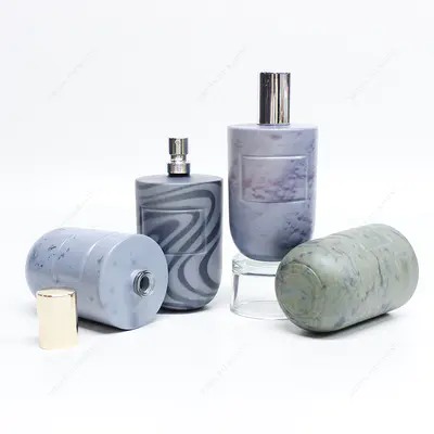 無料サンプル 2023 新しいスタイルのスプレーカラーラウンドガラス香水瓶フリーデザイン