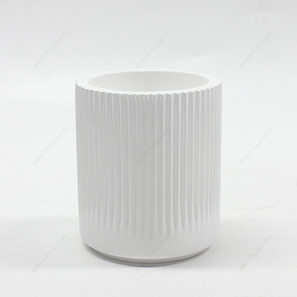 New Style Spray Embossed Color White Ceramic Candle Jar CCJ110-111