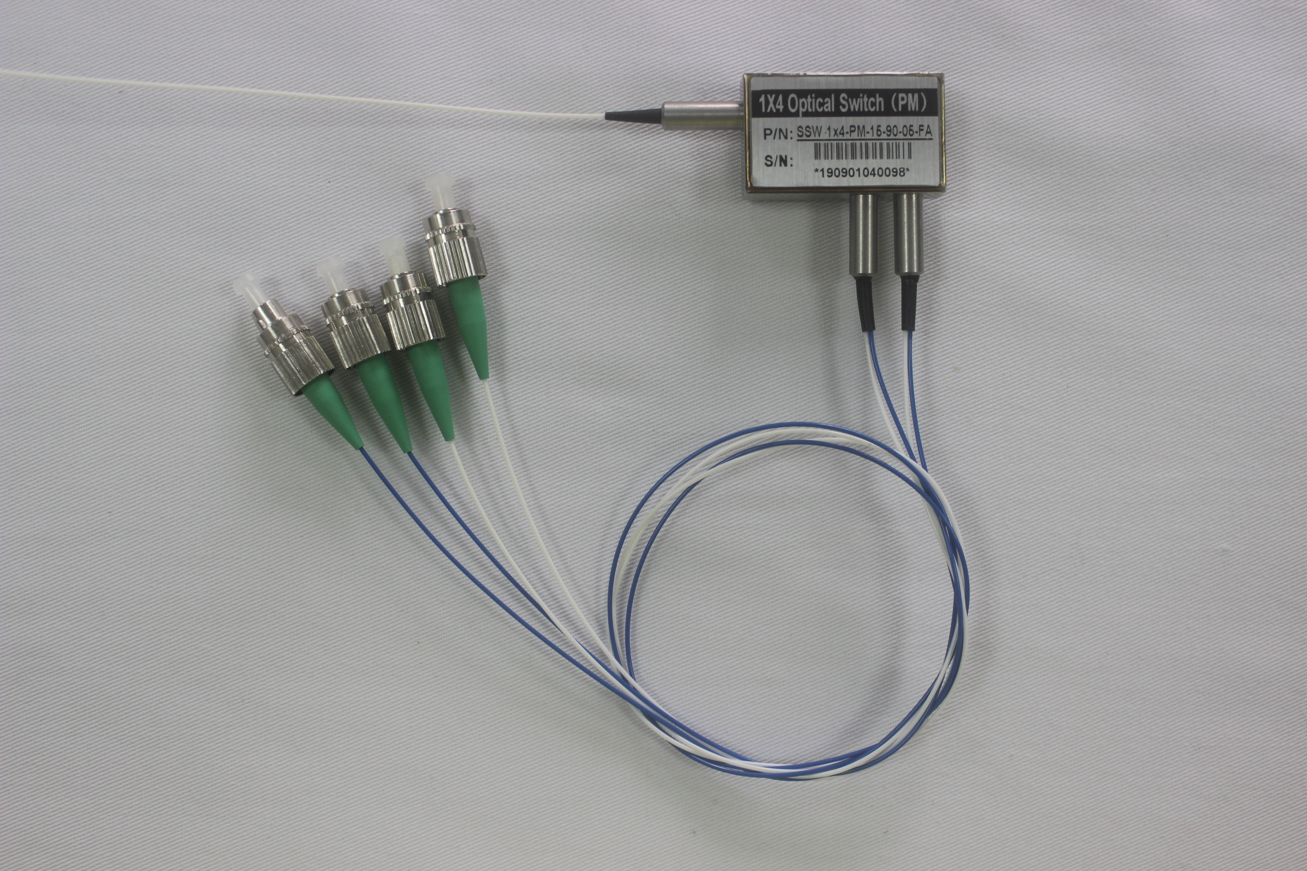 1×8 Interruptor de fibra óptica de estado sólido