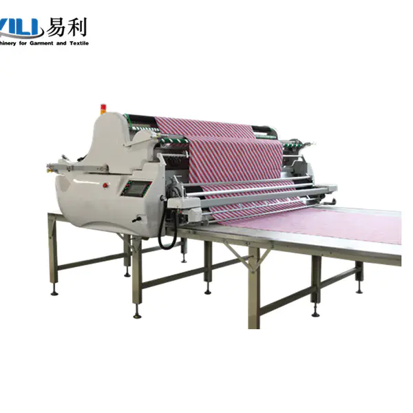 Knitted and woven automatic fabric spreading machine