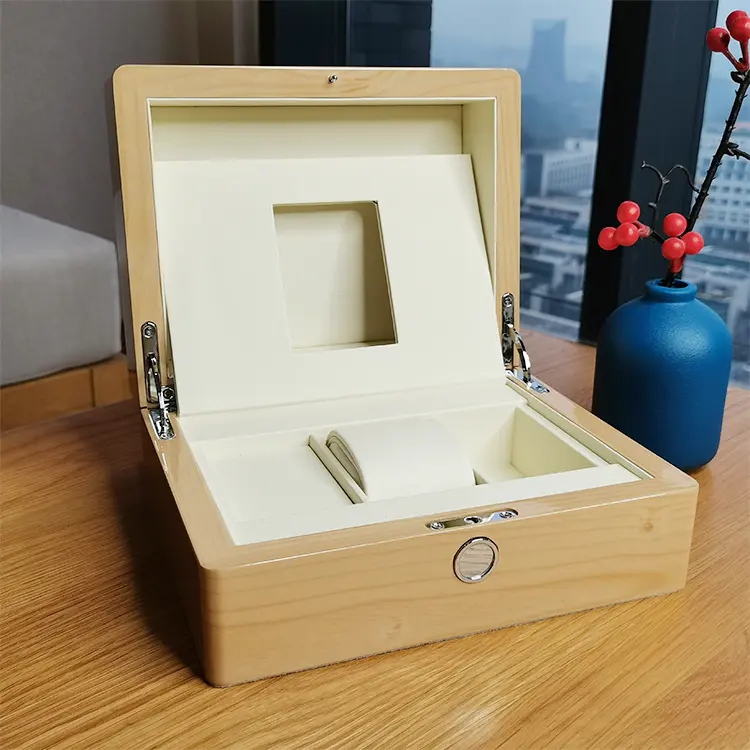 The latest advanced Exquisite clamshell handmade wooden watch box