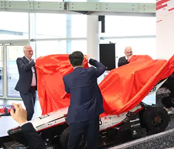 TPM3D ger instruktioner för nylonutskrift i Tongji New Car Launch