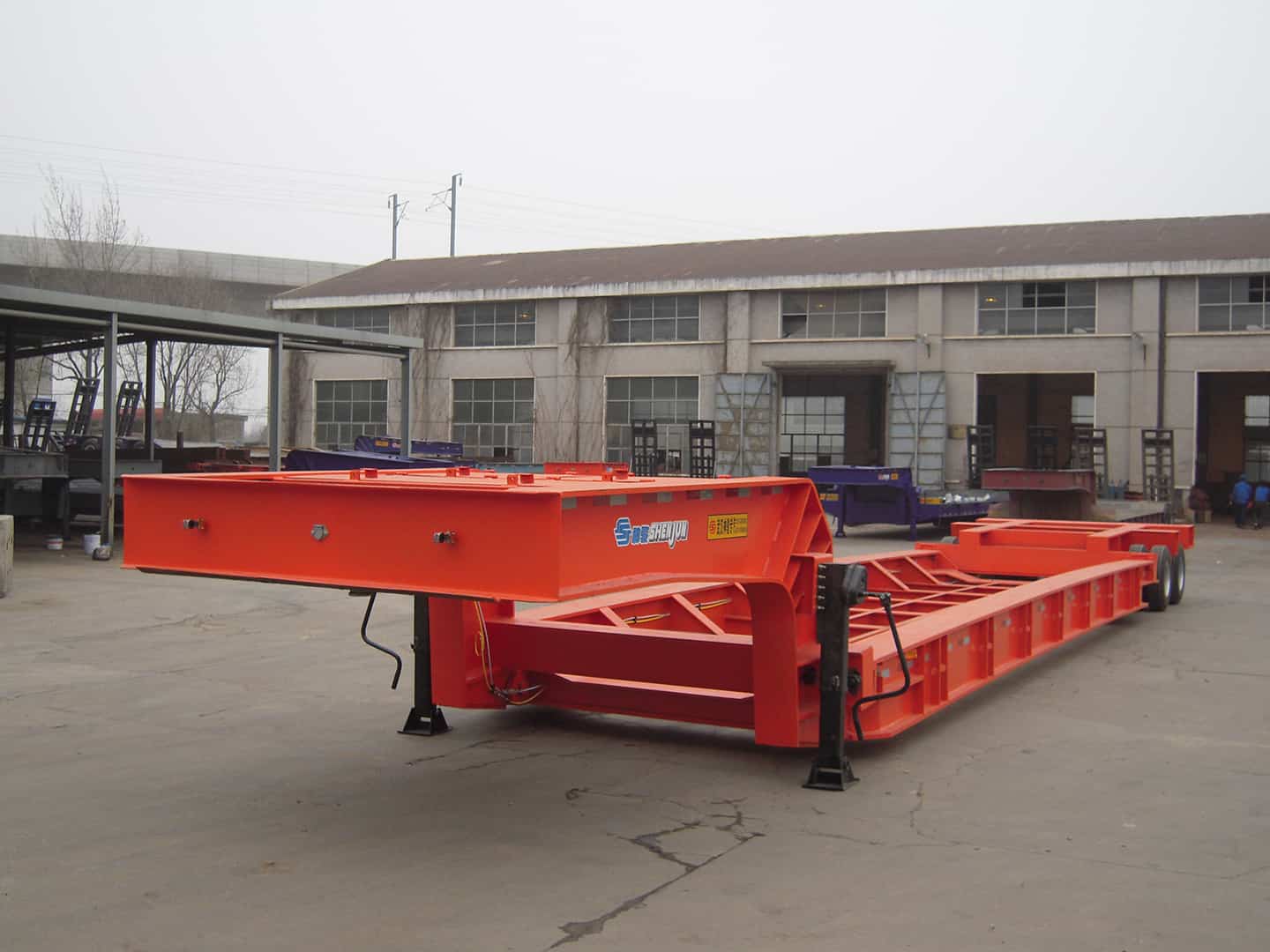 Lifting Frame Low Flatbed Truck