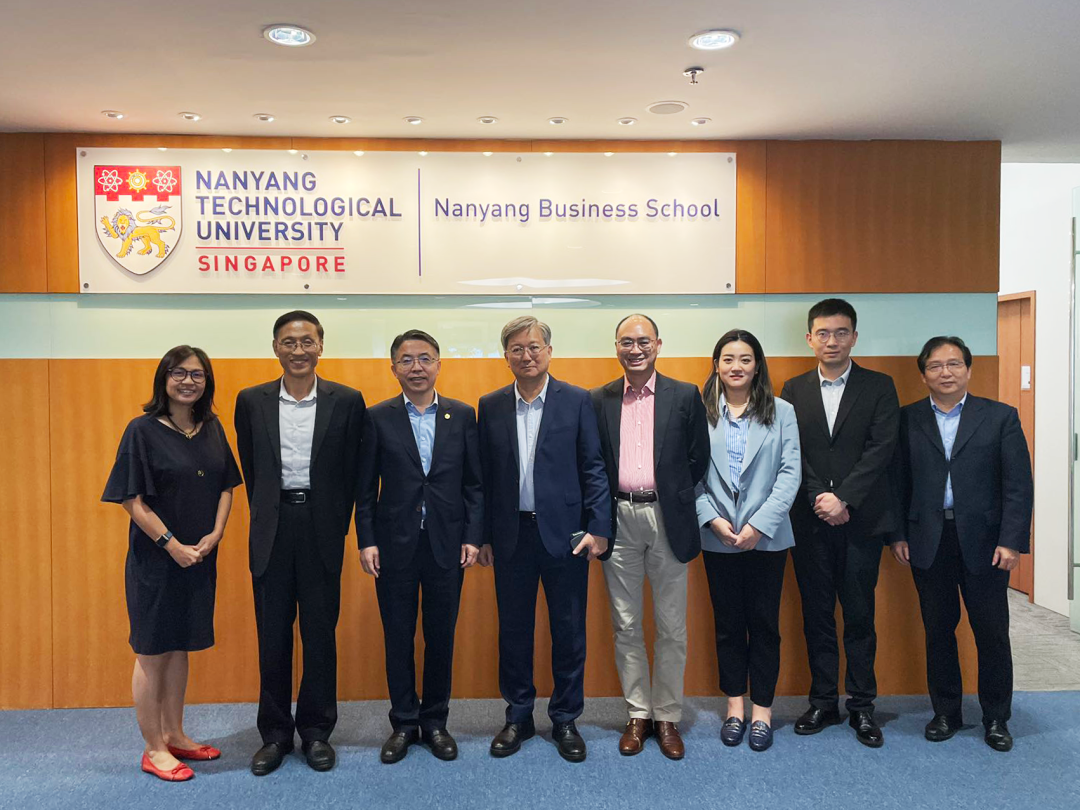ZIBS代表团访问新加坡 