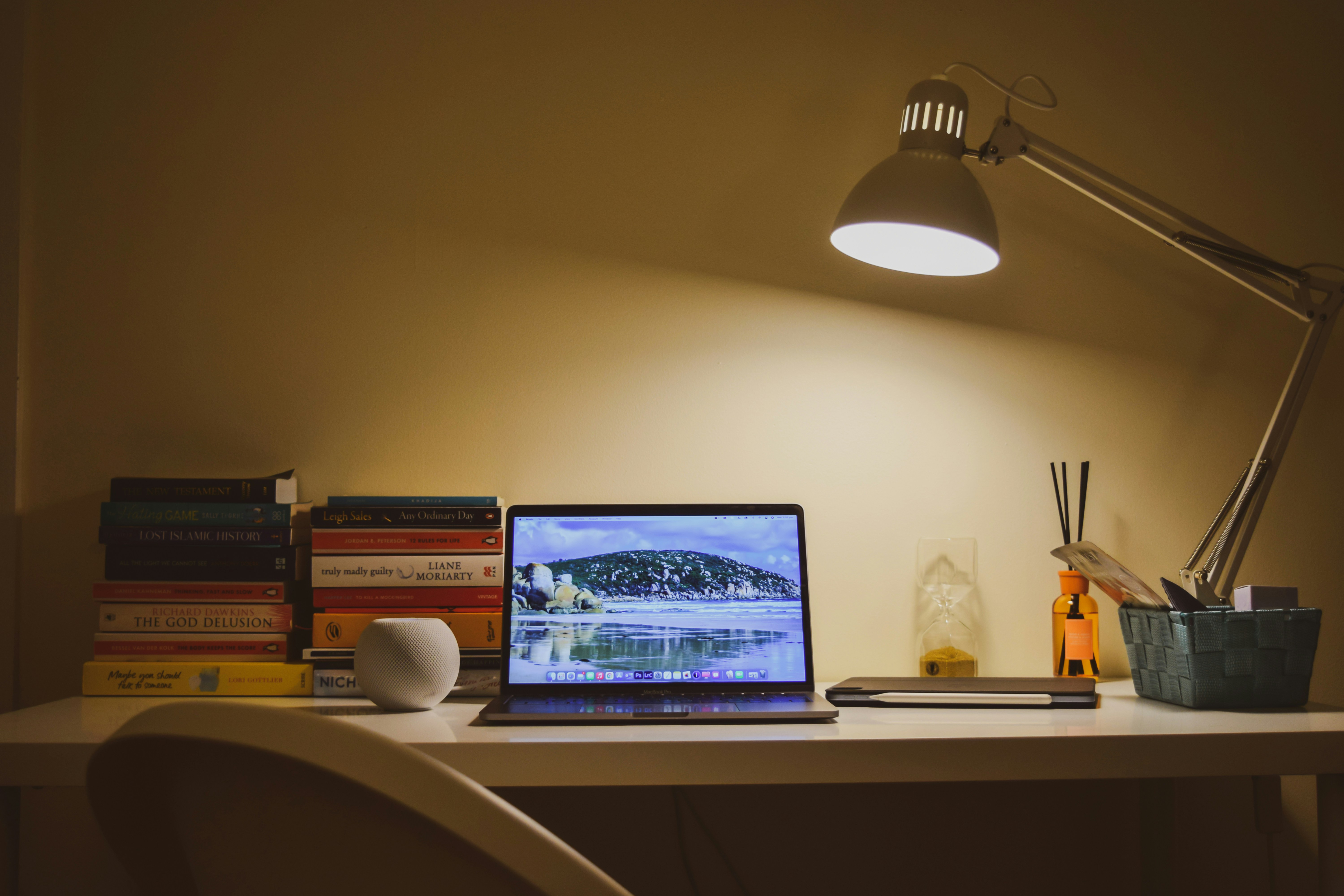 Cómo elegir la lámpara de mesa de metal perfecta para tu hogar