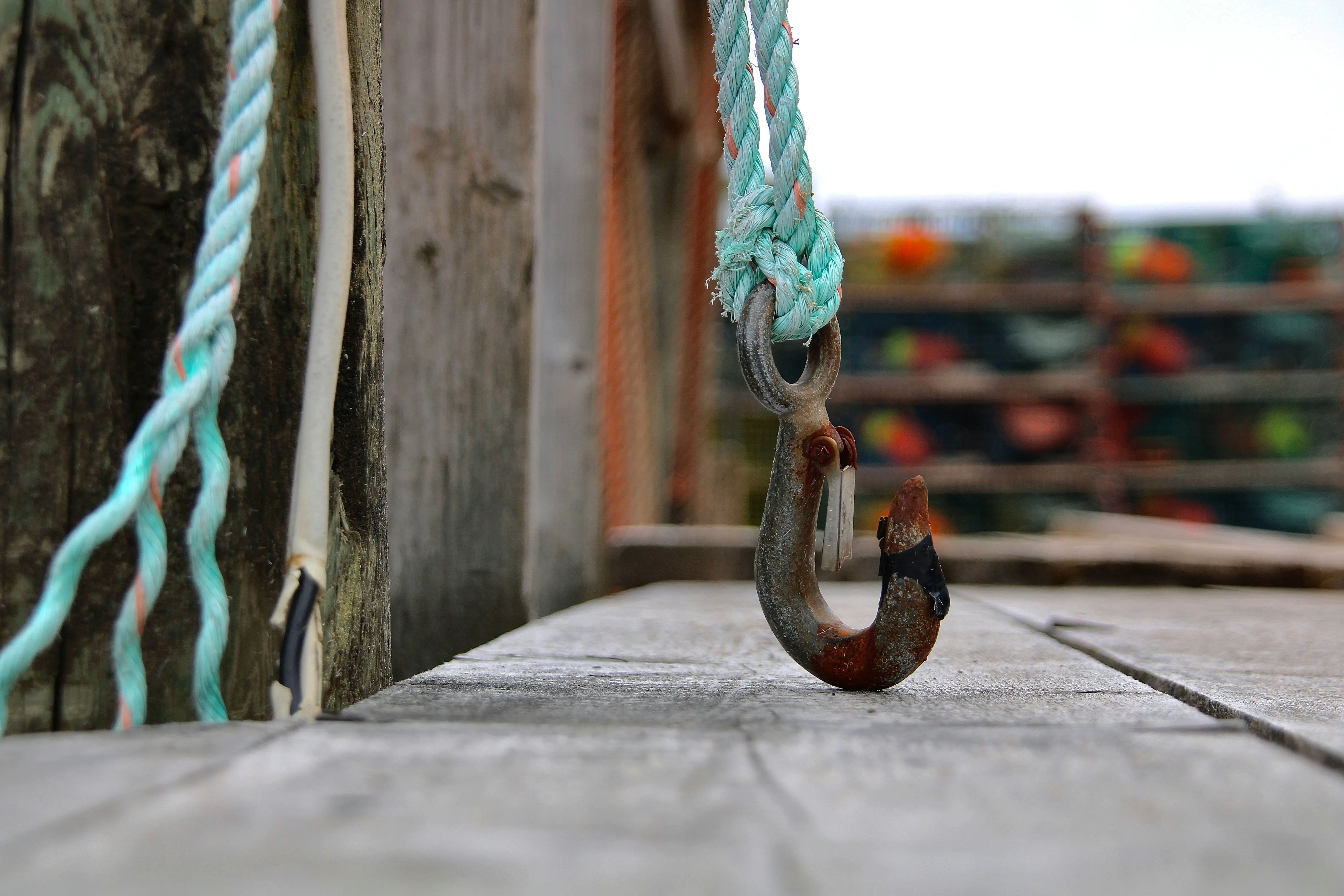 Discussion on the application of winch clevis hook in marine engineering