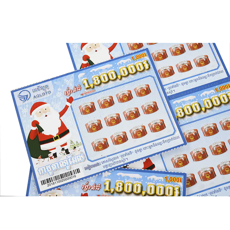 Extragere norocoasă cu bilete de loterie de hârtie
