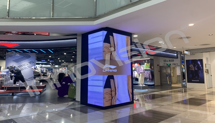 P2.5 Indoor Fine Pitch Small Pitch 90 degrees Corner Display in Shopping Mall 