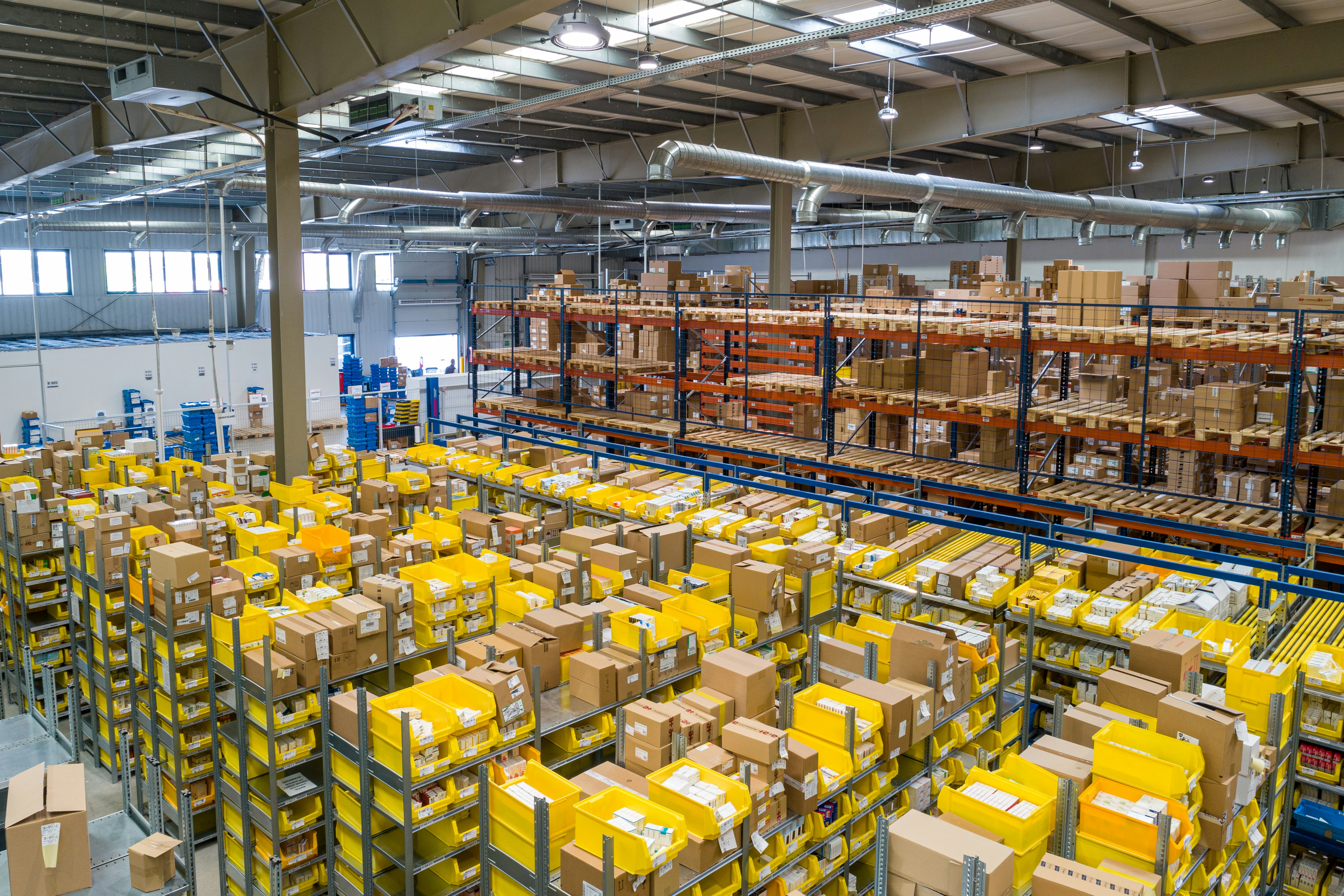 The Role of ecommerce warehouse loading/unloading in Modern Warehousing